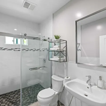 Stylist Home In Convenient Location! Temple City Exterior photo