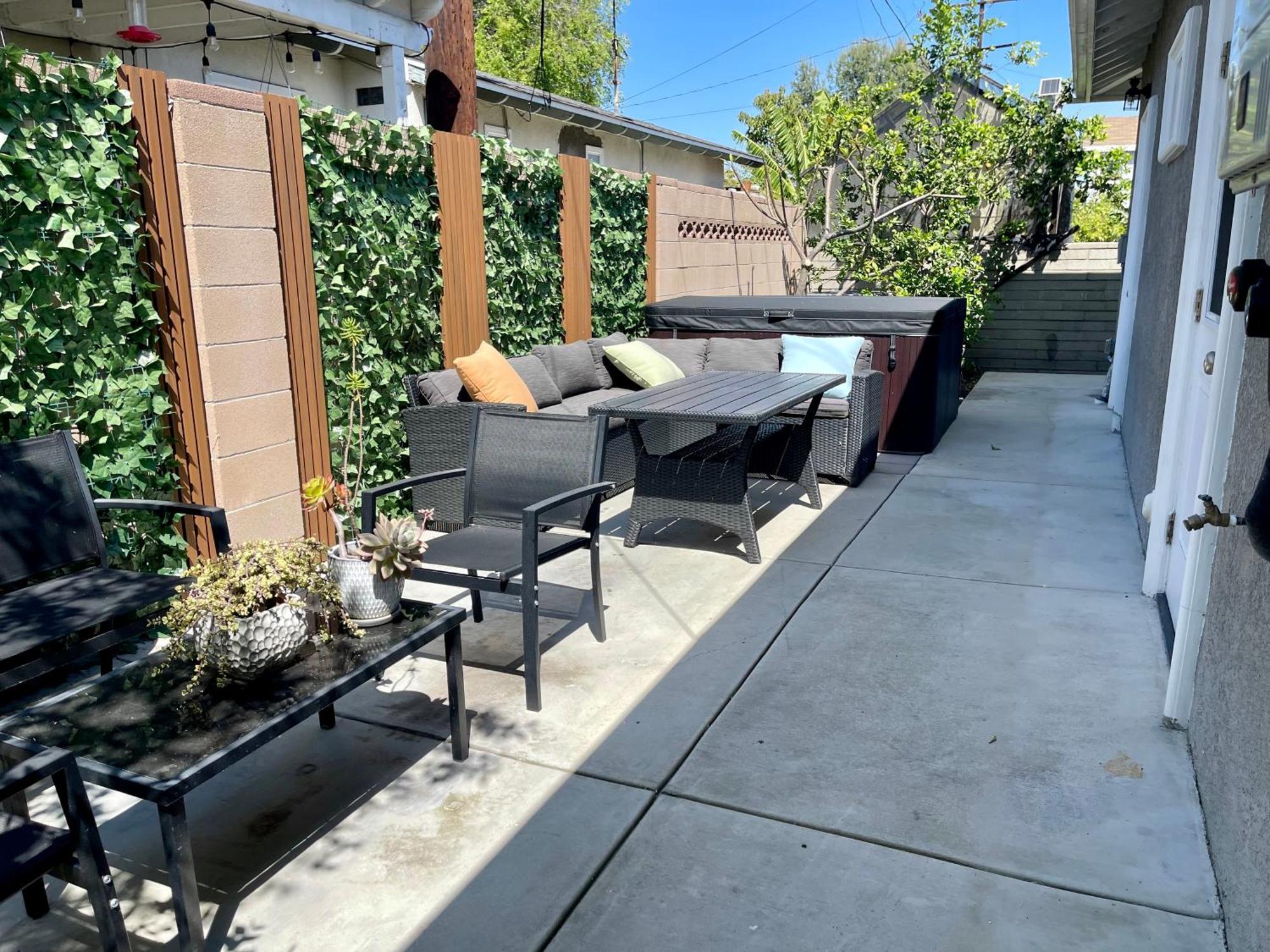 Stylist In Convenient Location! * Temple City